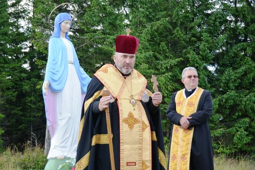 Статую Пресвятої Богородиці на висоті 1251 м освятили на Коломийщині.(ФОТО)